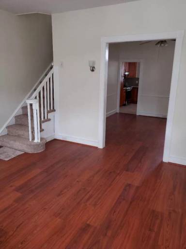 Main picture of 429 W Penn St