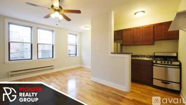 Main picture of 818 W Diversey Pkwy