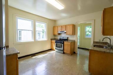 Main picture of 813 Euclid Ave