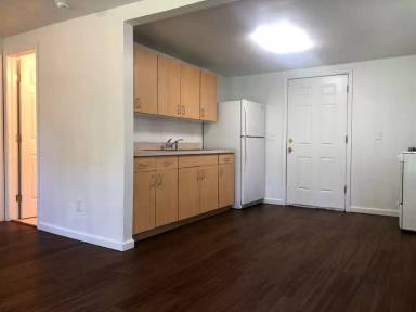 Main picture of 816 S Pleasant St