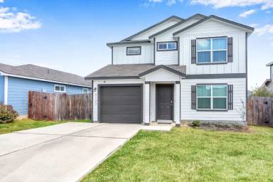 Main picture of 8126 Autares Glade