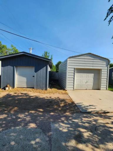 Main picture of 1705 5th St