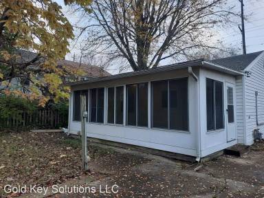 Main picture of 713 Indiana Ave