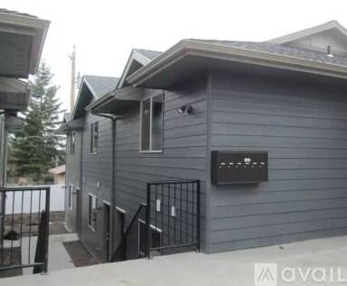 Main picture of 634 S Perry St
