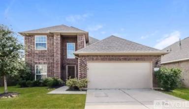 Main picture of 2226 Maple Point Dr N