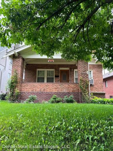 Main picture of 1034 S Corona St