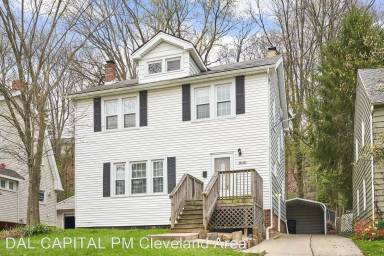 Main picture of 24600 Hawthorne Dr