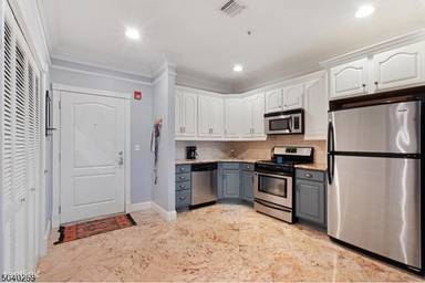 Main picture of 411 Chestnut St