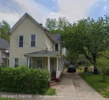 Main picture of 1407 E 61st St