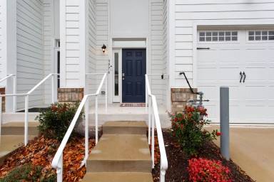 Main picture of 3976 Prospect St