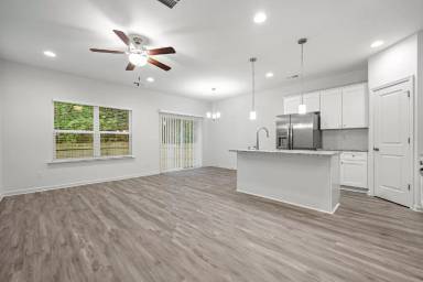 Main picture of 3108 Amay James Ave
