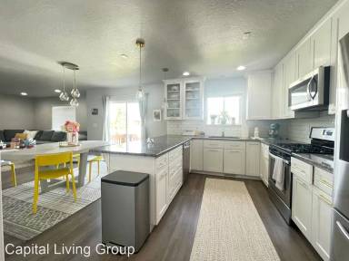 Main picture of 15096 S Honor Dr