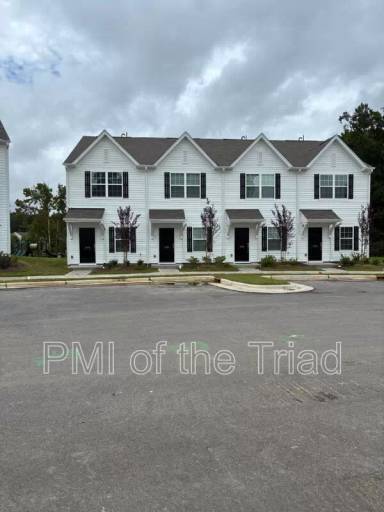 Main picture of 1905 Autumn Mist Dr