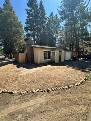 Main picture of 1069 Julie Ln