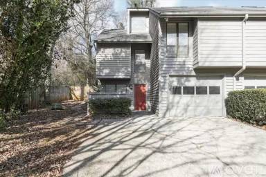 Main picture of 1126 Creatwood Pl SE