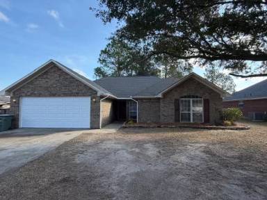 Main picture of 124 Wayfair Ln