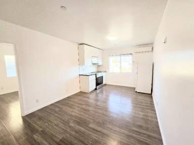 Main picture of 3121 Larga Ave