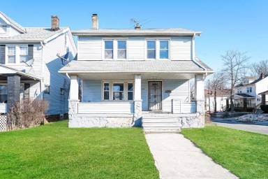 Main picture of 13827 S Parkway Dr