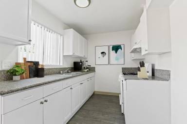Main picture of 21217 Gault St