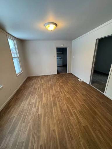 Main picture of 1129 E Lewis St