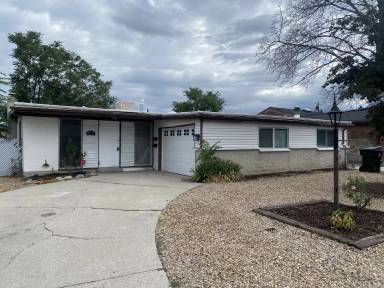 Main picture of 819 E Hibiscus Ave