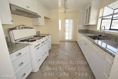 Main picture of 4610 W 152nd St
