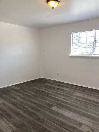 Main picture of 628 Elaine St