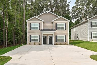 Main picture of 512 12th Ave NE