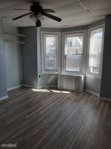Main picture of 35 W Logan St