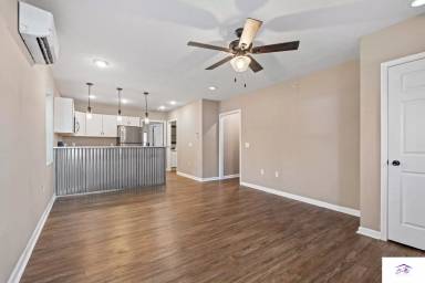 Main picture of 600 S 31st Ave
