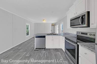 Main picture of 211 E Laurel Ln