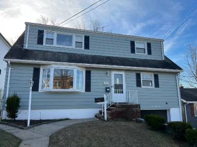 Main picture of 242 Floral Ln