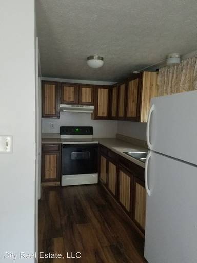 Main picture of 21 Deep Woods Rd