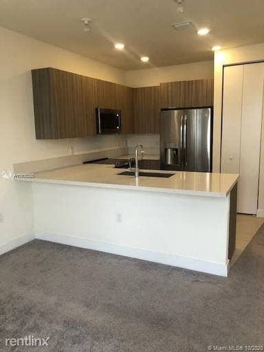 Main picture of 10229 NW 64th Ter