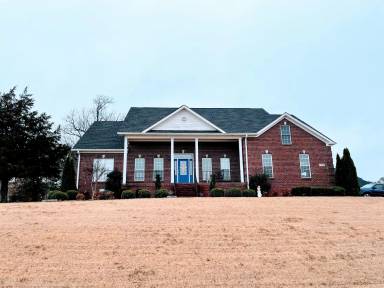 Main picture of 108 Coyote Creek Rd