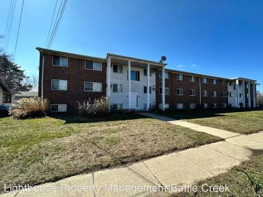 Main picture of 744 Michigan Ave E