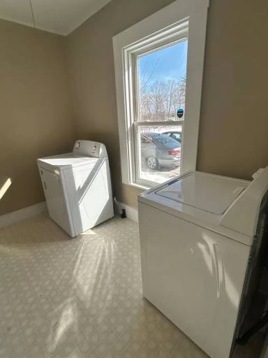 Main picture of 580 Salmon Falls Rd