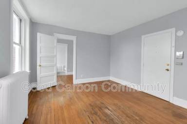 Main picture of 131 Allen St