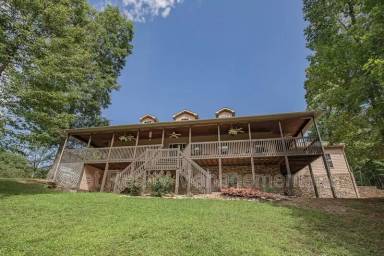 Main picture of 306 White Cap Ln