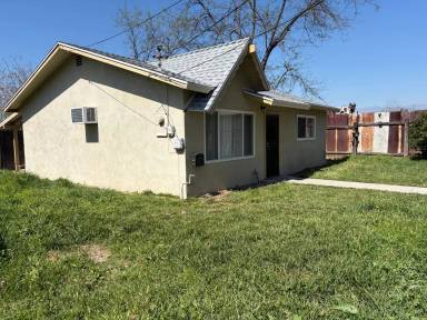 Main picture of 3828 E Grand Ave