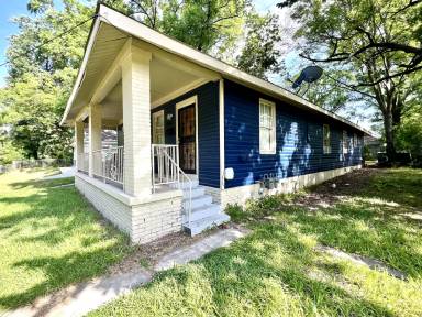 Main picture of 964 Joseph Pl