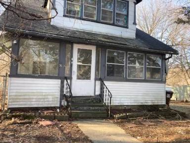 Main picture of 3016 School St