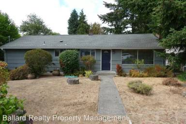 Main picture of 19265 Burke Ave N