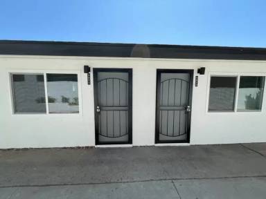 Main picture of 3875 Cottonwood St