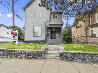 Main picture of 712 S Maple St