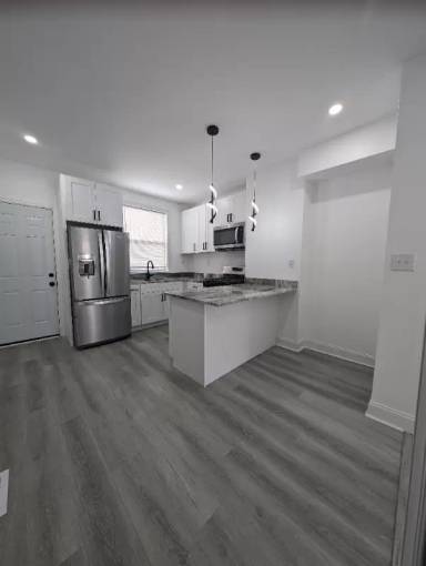 Main picture of 615 N Decker Ave