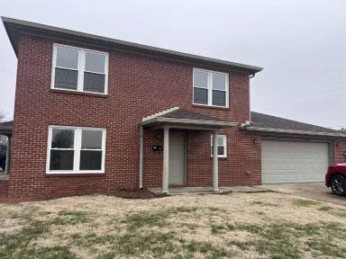 Main picture of 10 E Poston Rd