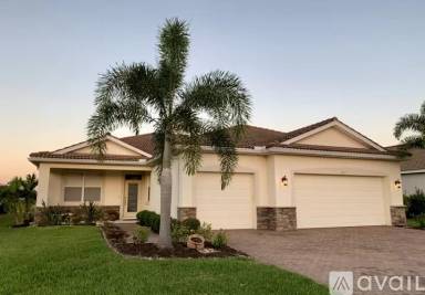 Main picture of 1927 Mesic Hammock Way