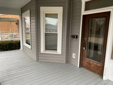 Main picture of 747 E Main St
