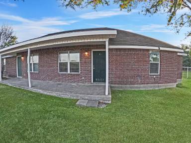 Main picture of 9801 Riskys Ranch Dr